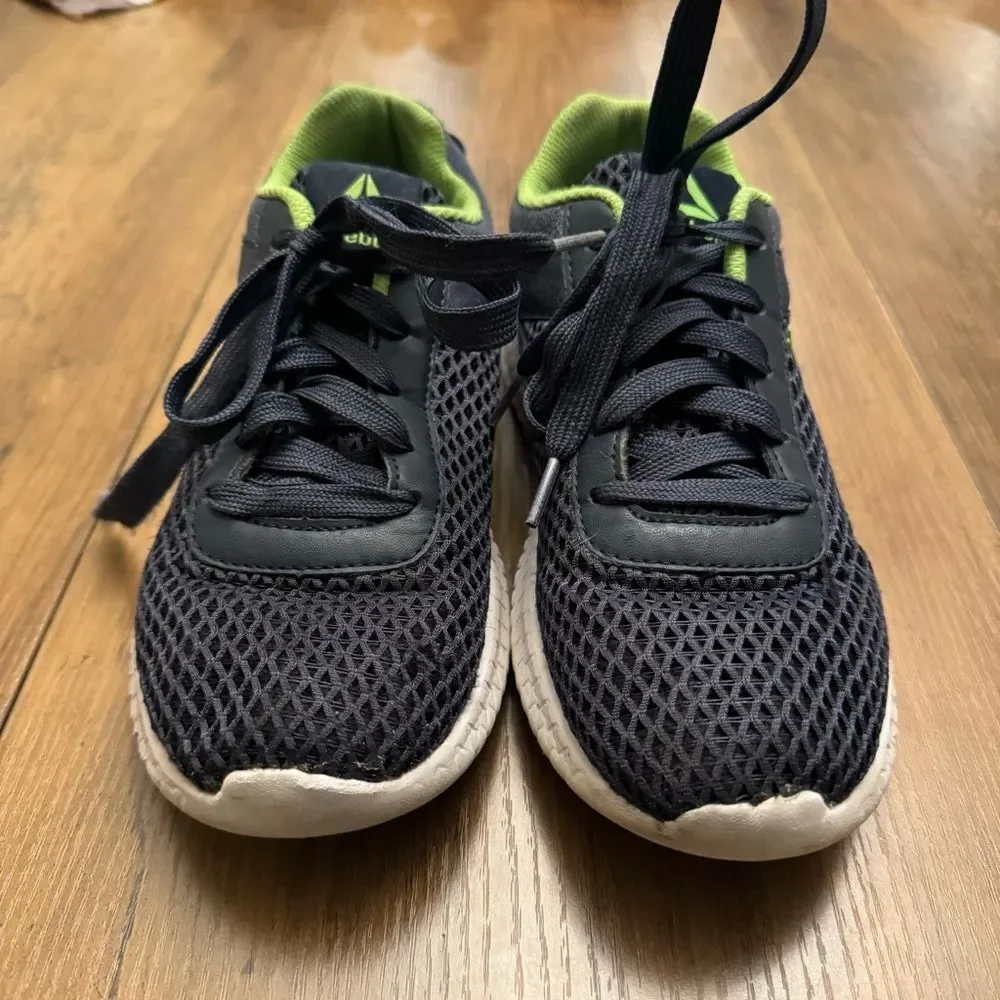 Reebok Kids Navy and Green Flexagon Energy Athletic Shoes Size 5